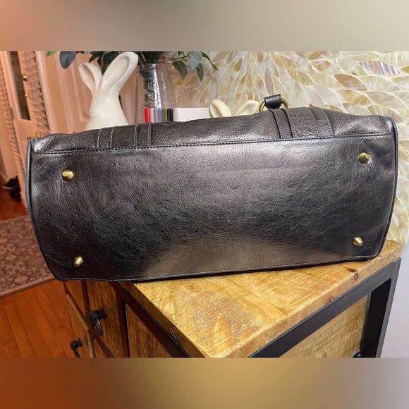 BURBERRY Metallic Leather Barrel Bag Satchel - Picture 5 of 14